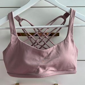 Lululemon free to be sports bra